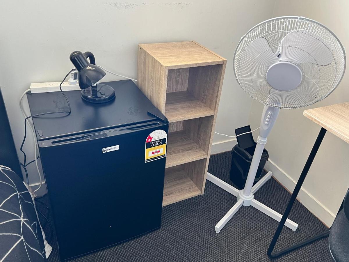 Single Room #1 Or #3 - Homestay Family Home - No Breakfast Hamilton Esterno foto